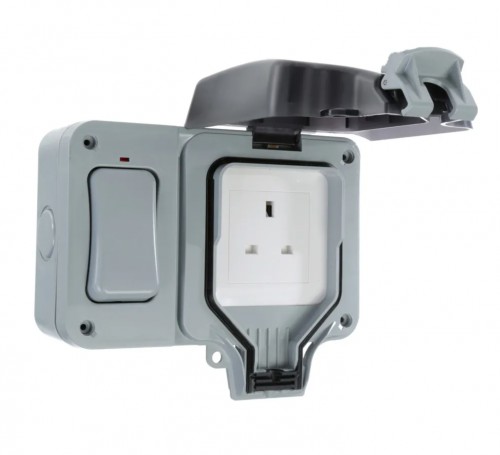 STORM 1G EXTERNAL IP66 SWITCHED SOCKET 13AMP